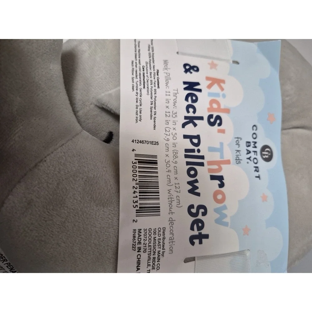 Kids Throw & Neck Pillow Set SHARK Print Soft Plush Travel Pillow NEW WITH TAGS
